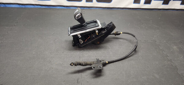 2011-2012 Ford Mustang GT 6r80 Automatic Transmission Shifter w/ Bezel OEM
