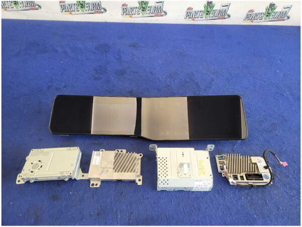 2024 Ford Mustang GT S650 Front Gauge Cluster Big Screen Radio Modules 2904